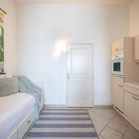Anastasia, Sea Front, Terrace, Ground Floor Apartment Menton