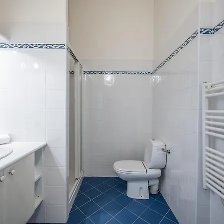 Anastasia, Sea Front, Terrace, Ground Floor Menton